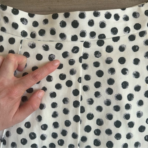 Who What Wear - A-Line midi skirt - size 6 - cream with black/gray polka dots - Picture 4 of 6